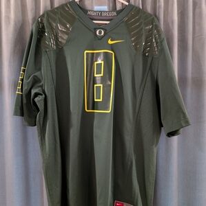 Nike Oregon Ducks #8 Football Jersey XL